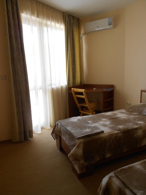Family Hotel Amore Byala  Værelse billede